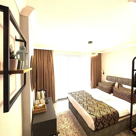 The Diderot 2* Стамбул